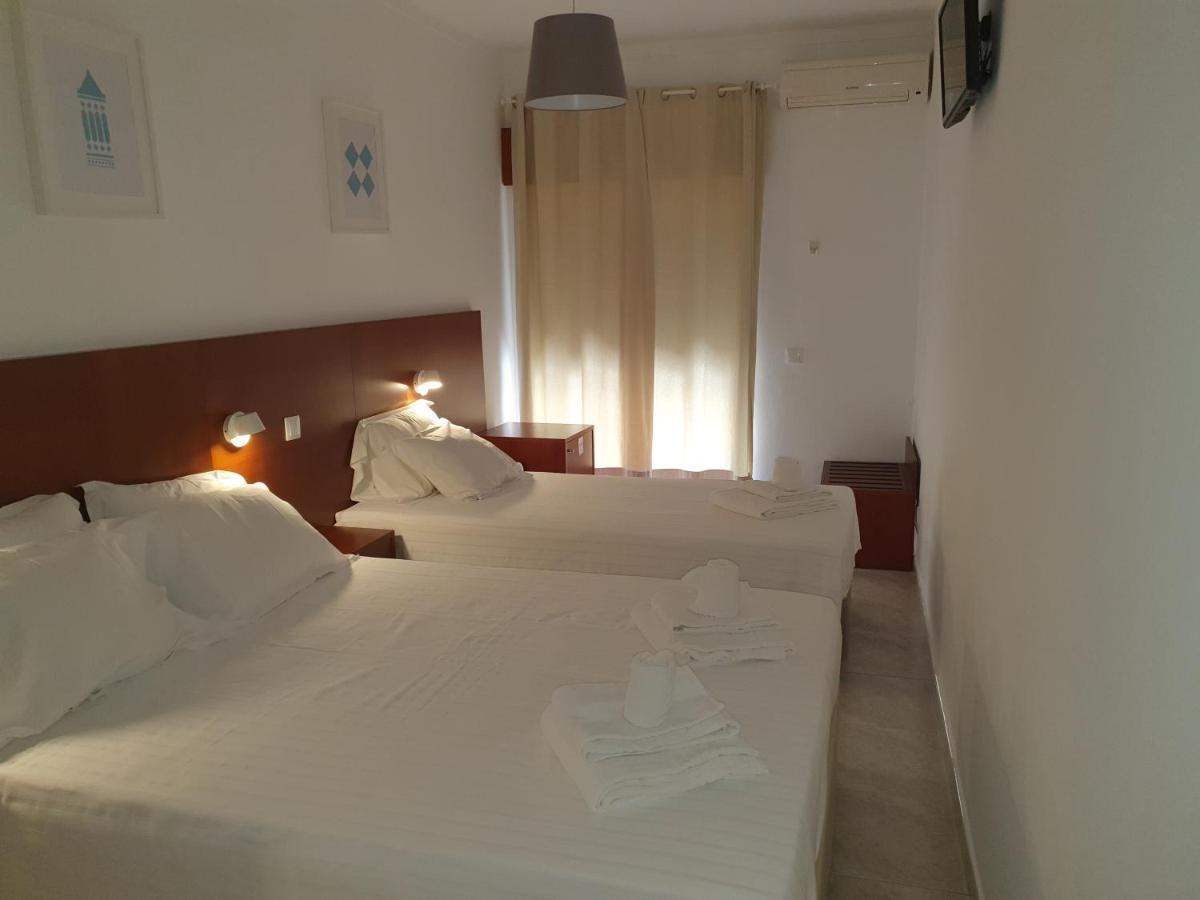 Hospedaria Buganvilia Alvor Bagian luar foto