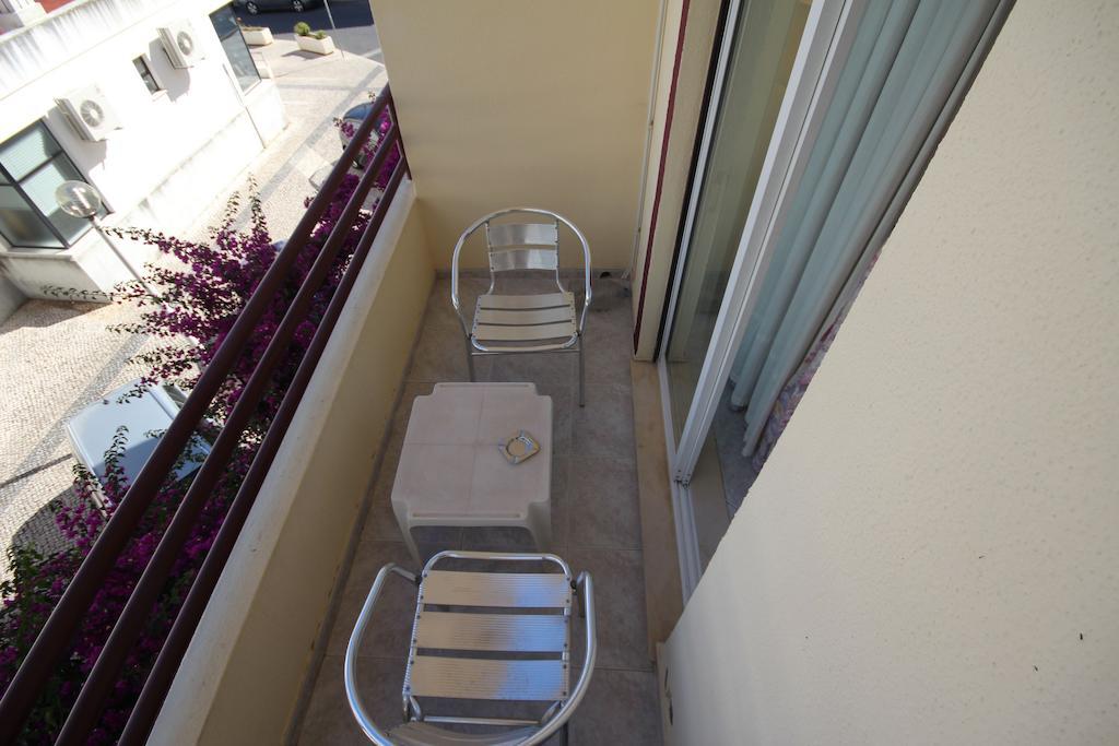 Hospedaria Buganvilia Alvor Bagian luar foto