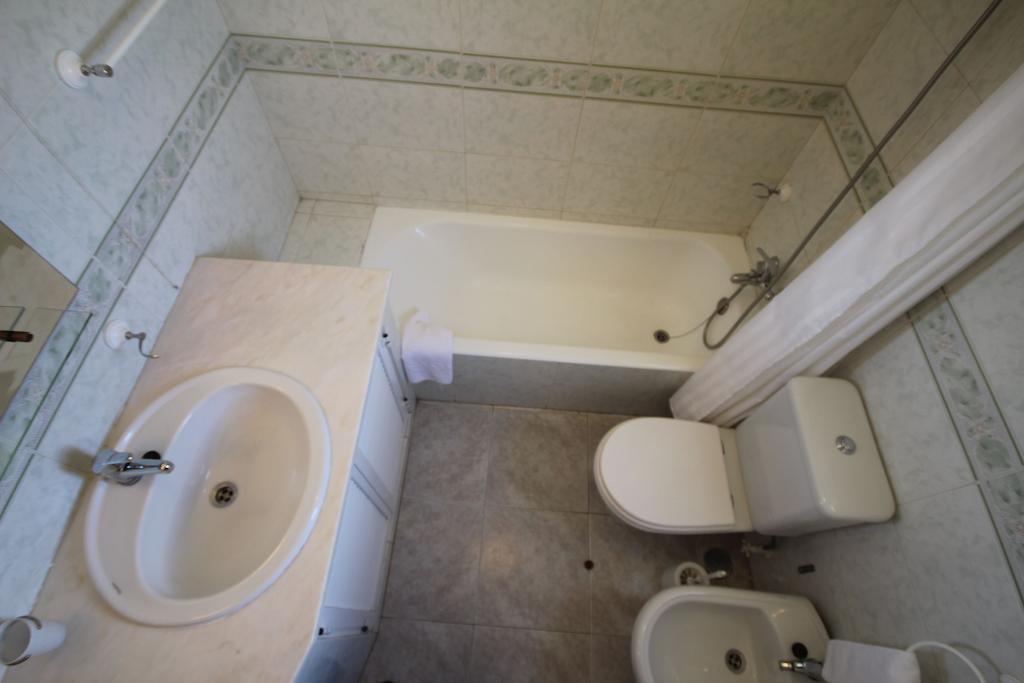 Hospedaria Buganvilia Alvor Bagian luar foto