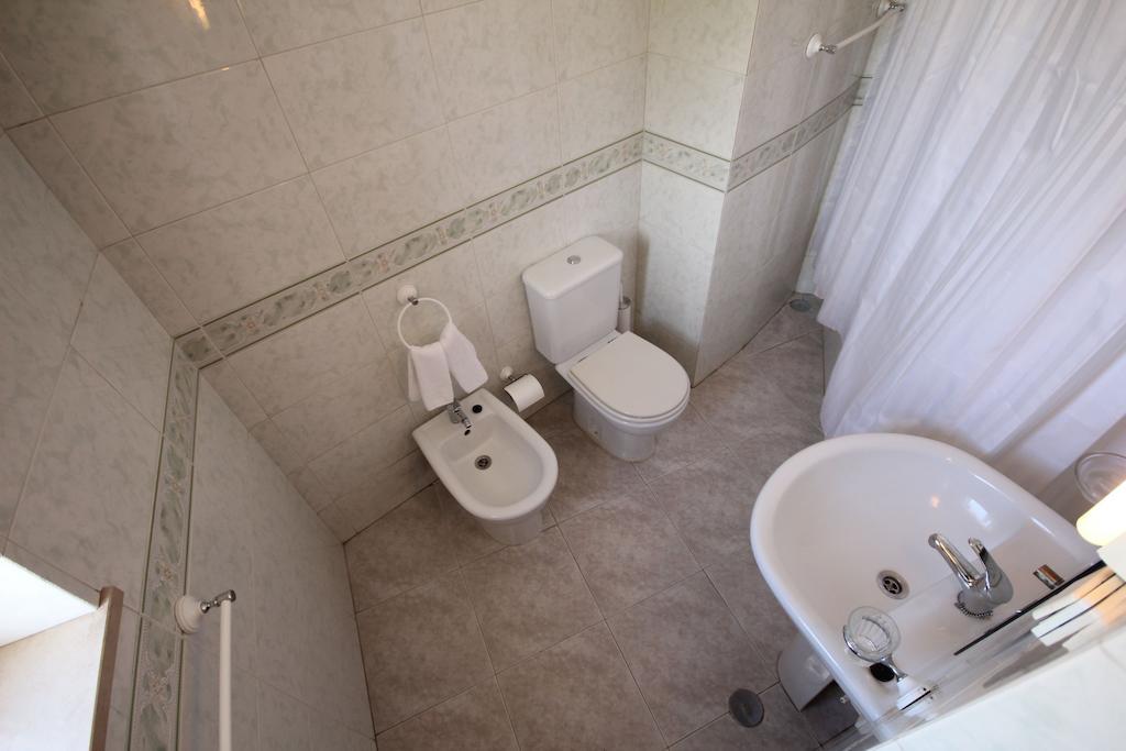 Hospedaria Buganvilia Alvor Bagian luar foto